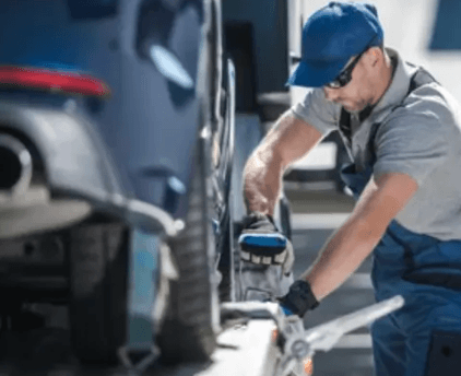 Flat tire change in Los Angeles — Pintask