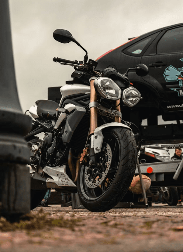 Motorcycle transport in Los Angeles — Pintask